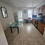 Spacious 3-bedroom In Vibrant 8 * 都柏林