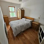 Apartamento Spacious 3-bedroom In Vibrant 8 *