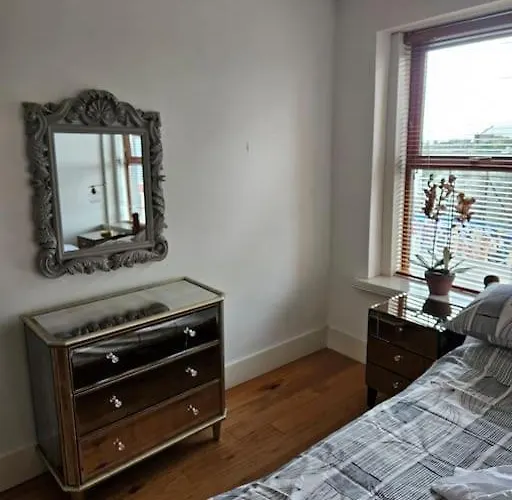 Lägenhet Spacious 3-bedroom In Vibrant 8 Dublin